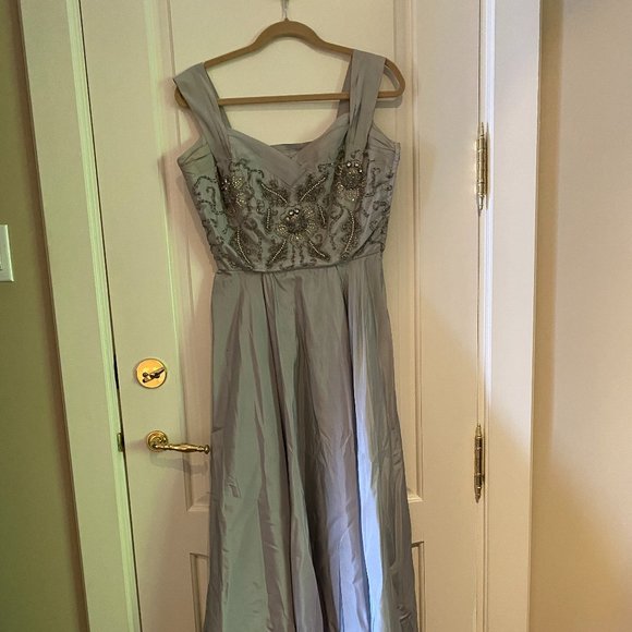 VINTAGE EVENING DRESS - Beaded Embroidery - Picture 1 of 7